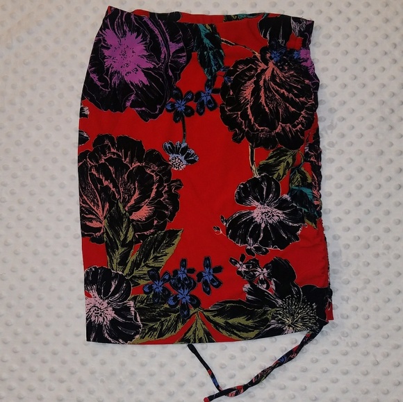 Guess skirt - Picture 2 of 4